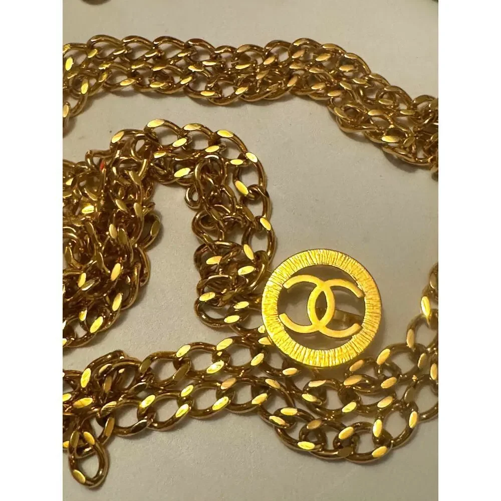 Chanel Vintage Double Layer Belt with CC Sunburst Medallion 31